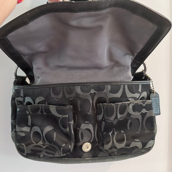 VINTAGE Coach SOHO Shoulder Bag Black and Gray Optic Signature - Picture 5 of 9